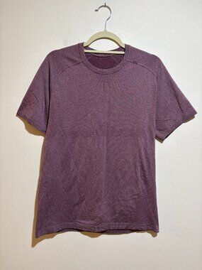 Lululemon Mens Short Sleeve Crew Neck Tee Shirt Burgundy
